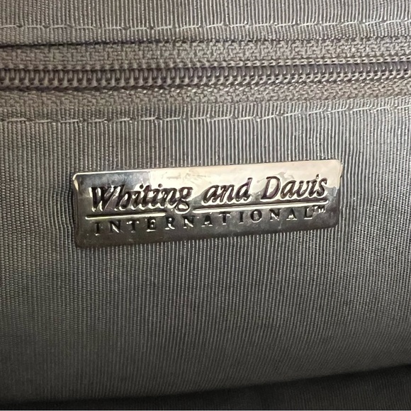 Whiting and Davis vintage mesh clutch bag evening clasp closure silver toned - Picture 11 of 13